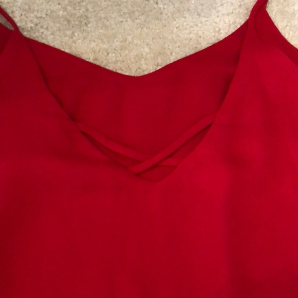 Red layered tank top - Picture 8 of 10